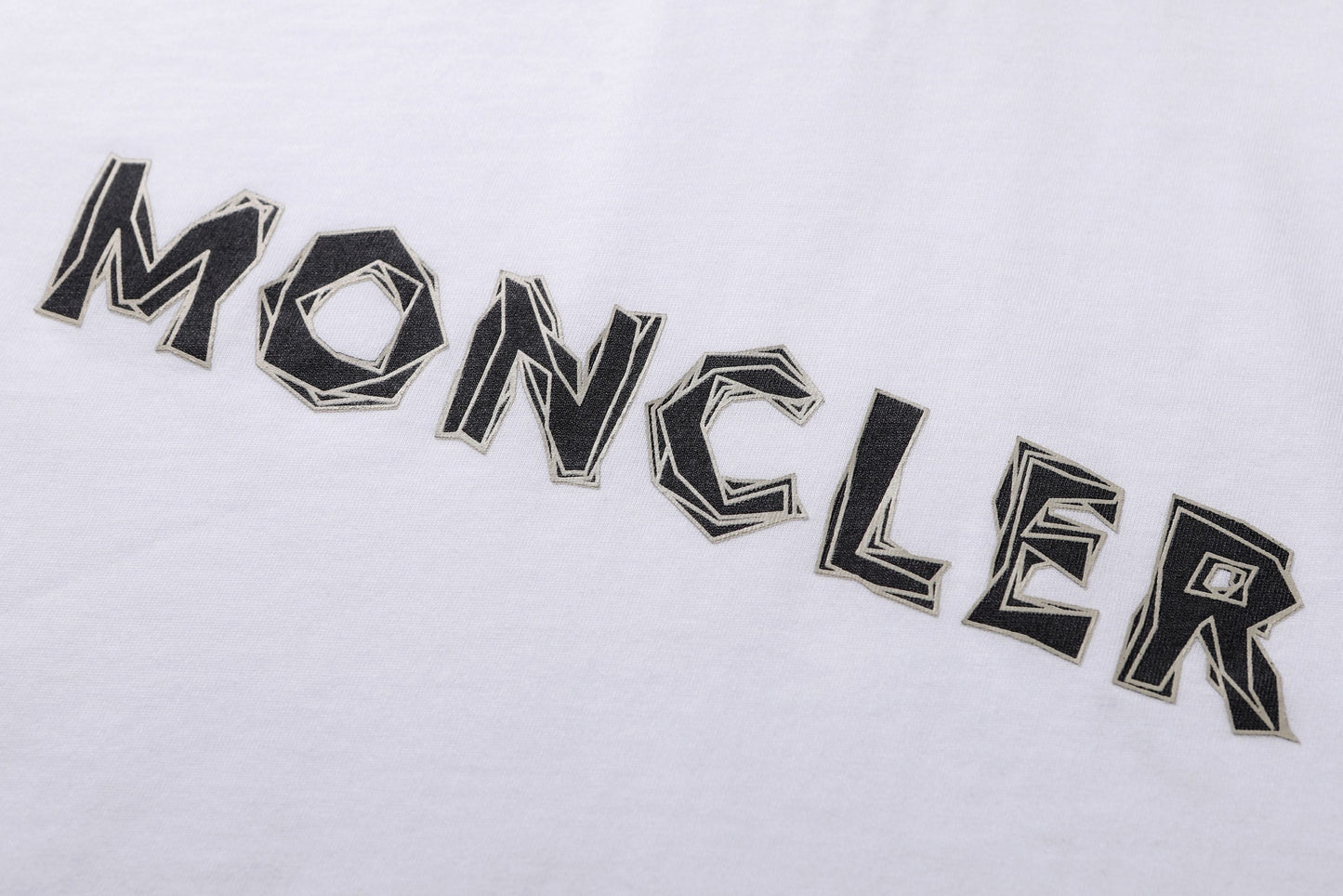 CAMISETA M0NCLER