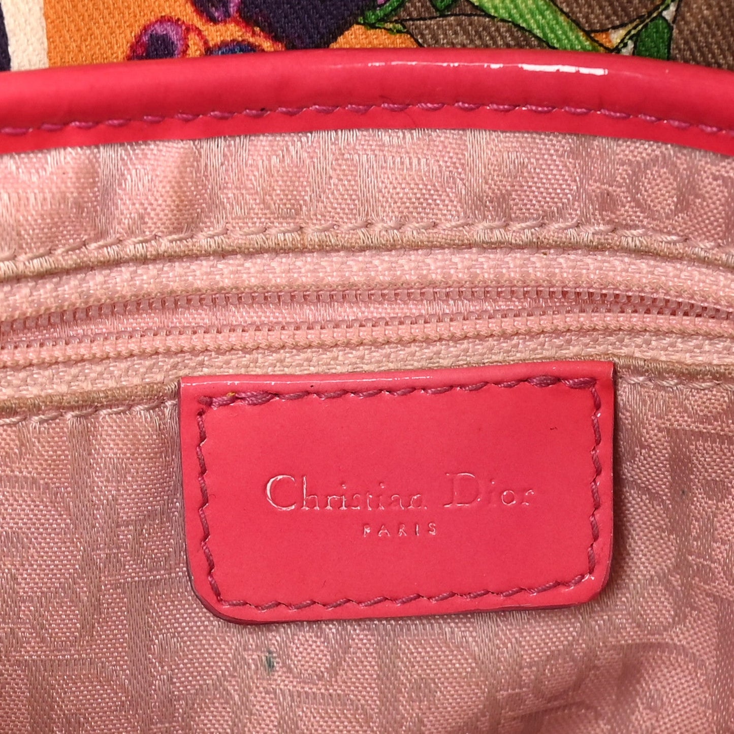 DIOR