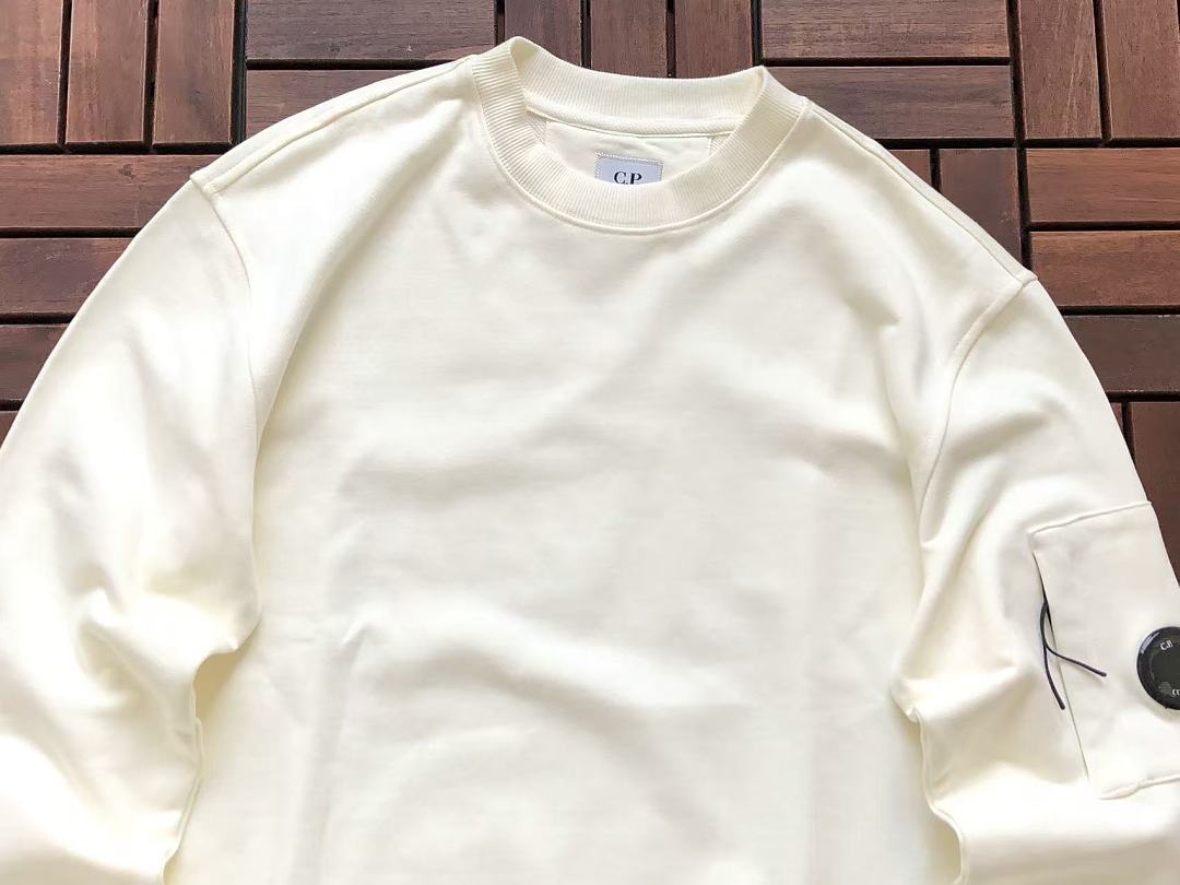 C.P. SWEATER