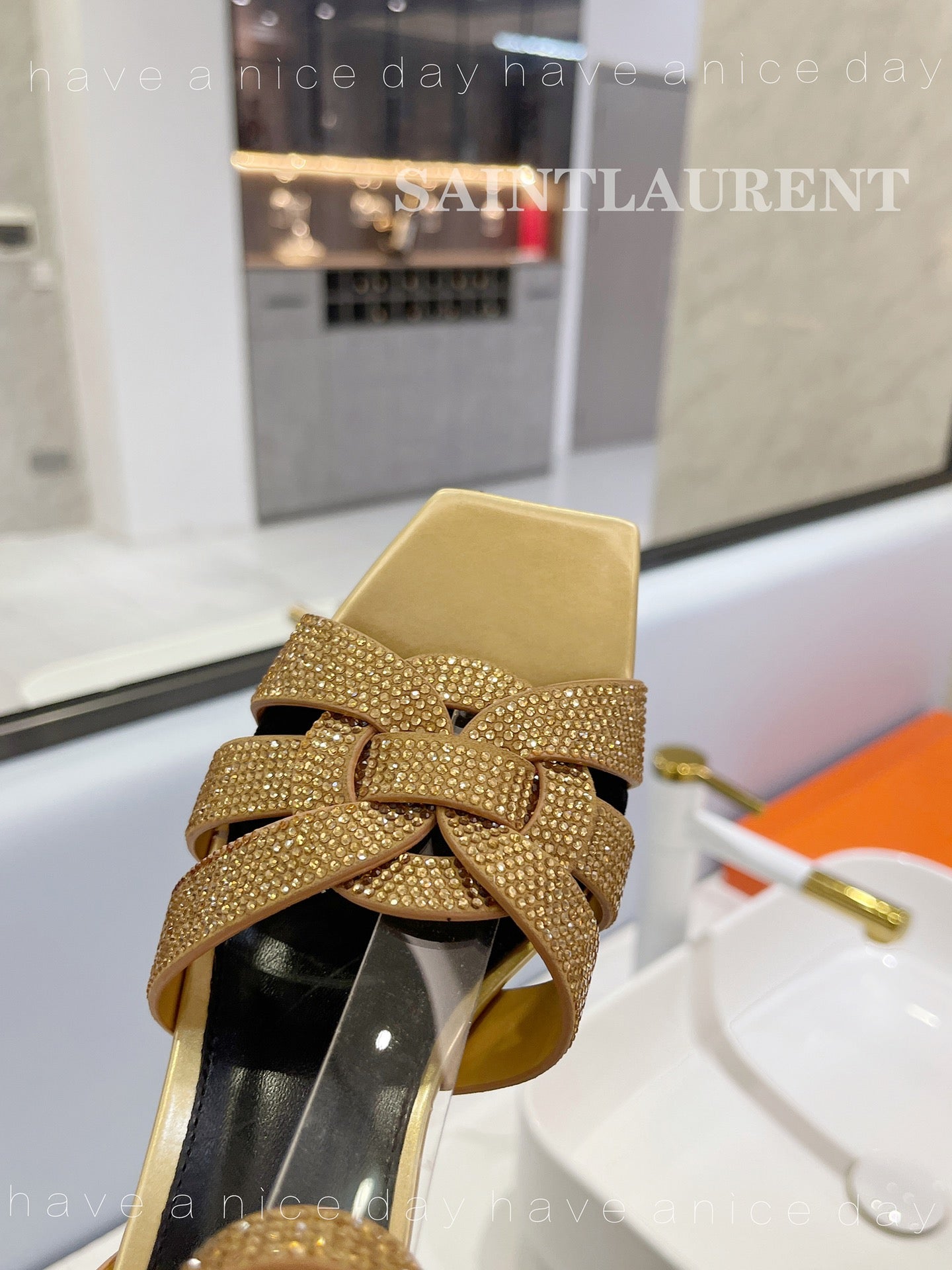 Saint Laurent