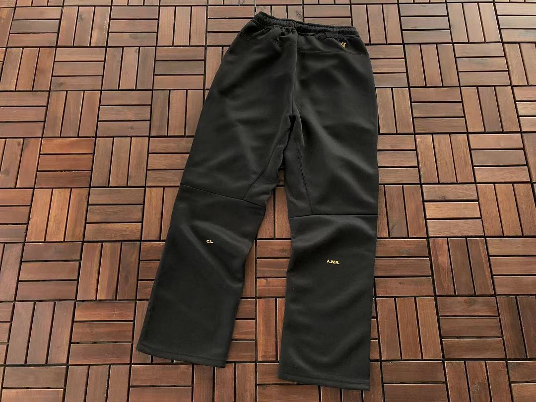 TOP ¥ 215 PANTS ¥ 189 N🔥C🔥A & N🔥K🔥HOODIE TROUSERS