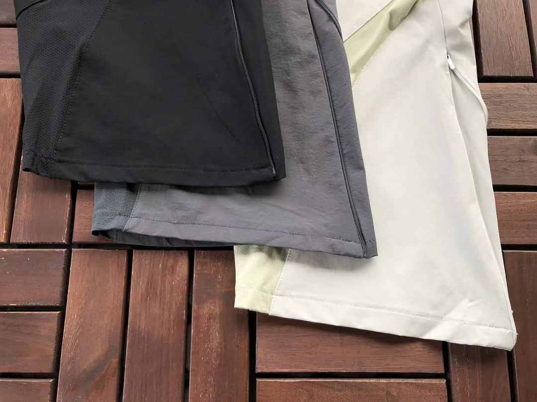 TOP ￥ 249 PANTS ￥ 219 ON RU🔥🔥I🔥G JACKET TROUSERS