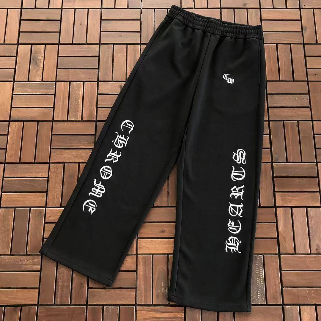 CH🔥OM🔥 HE🔥RTS TROUSERS