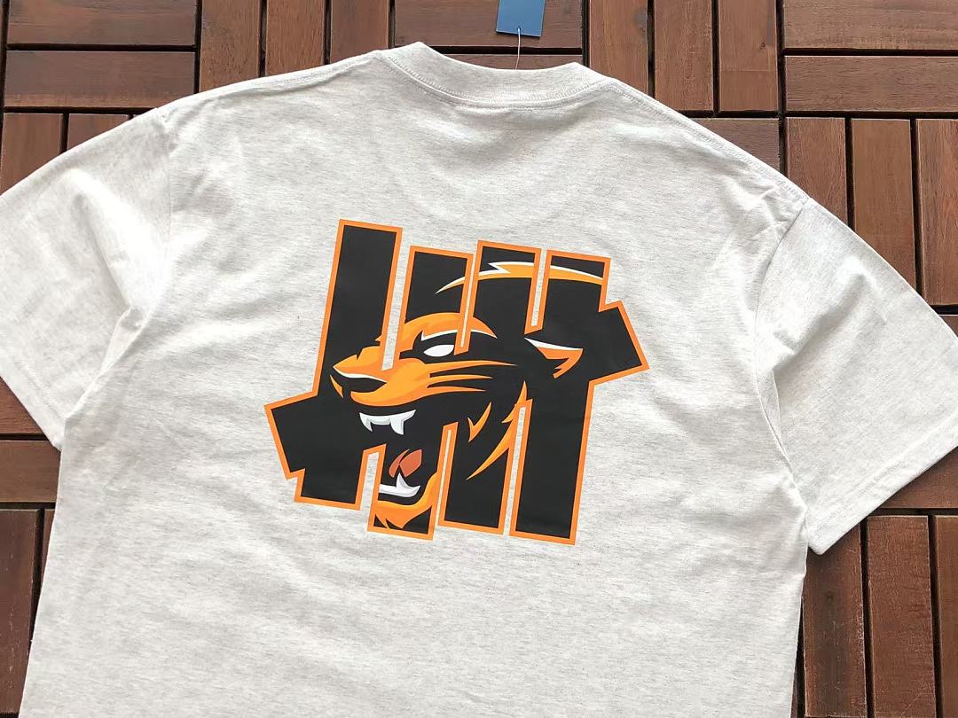 UNDEFEATED T-SHIRT