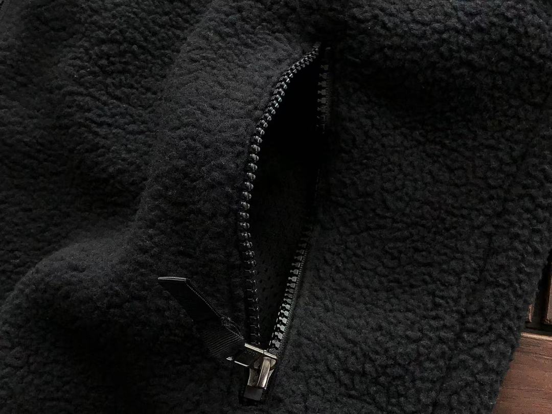 P🔥TAG🔥N🔥A VEST FLEECE