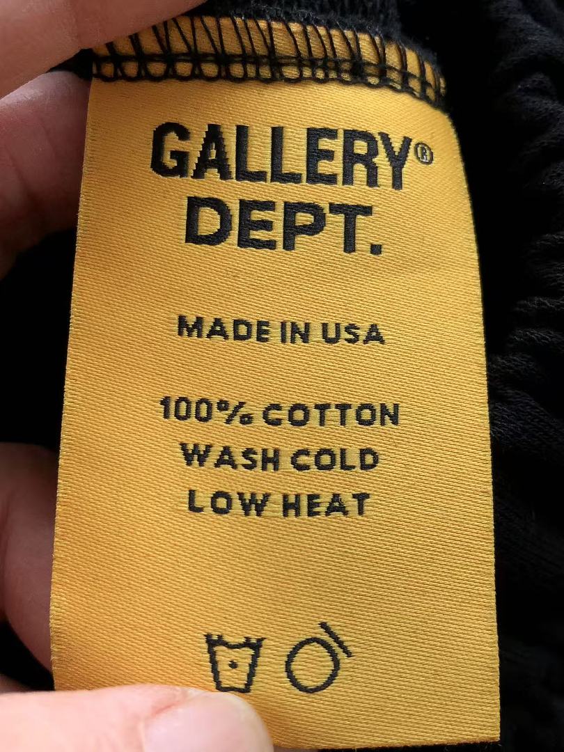 GALLERY DEPT SHORTS