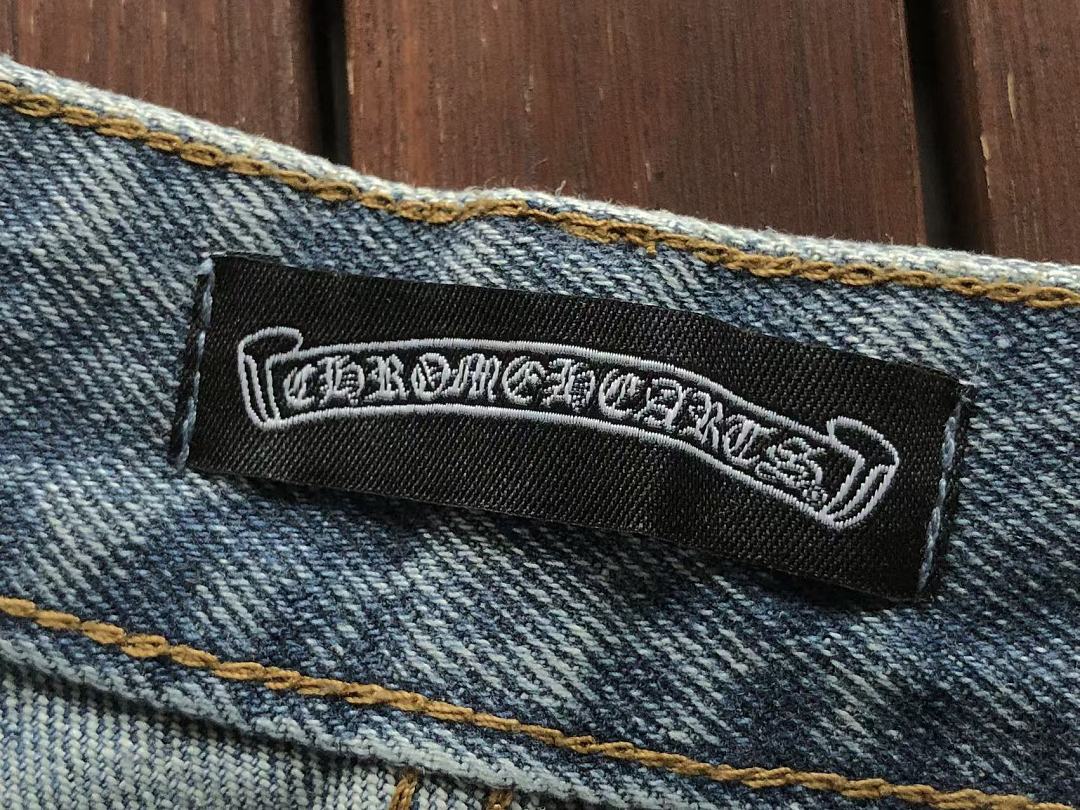 CH🔥OM🔥 HE🔥RTS JEANS