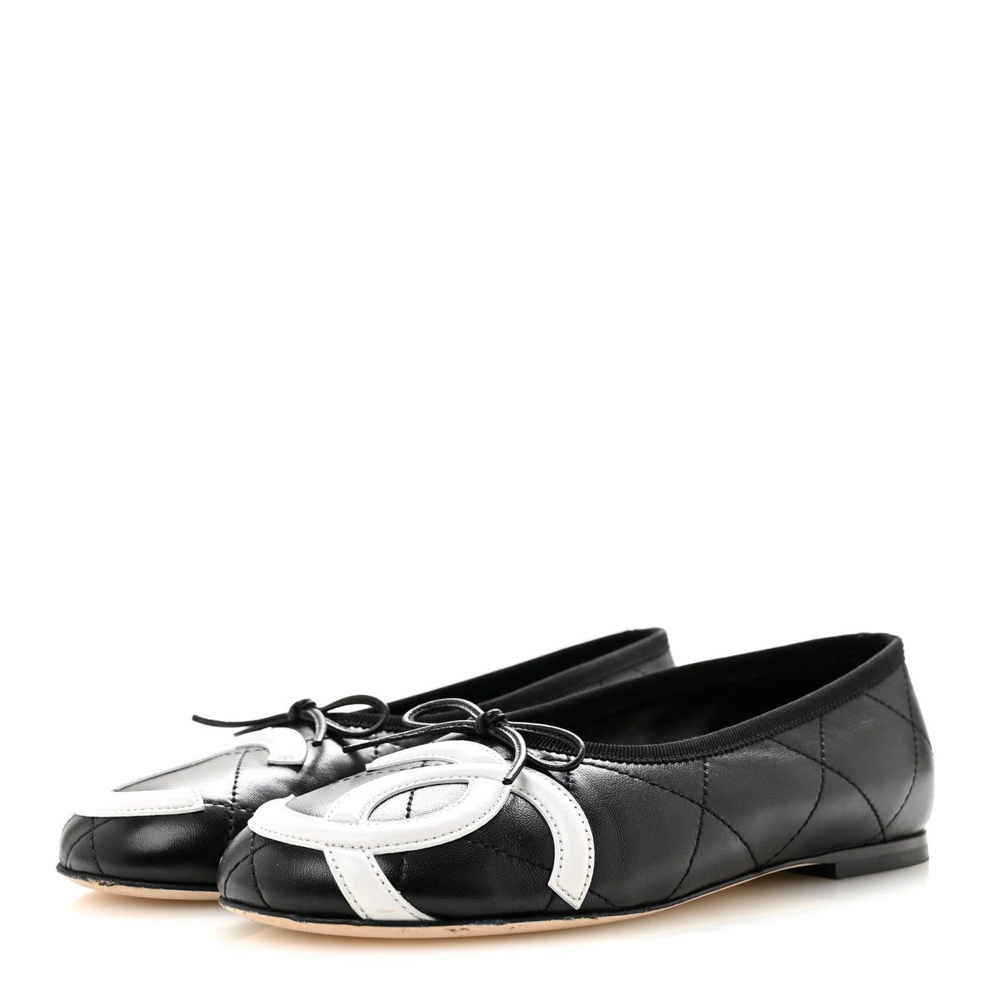 Lambskin Quilted CC Cambon Ballet Flats 36 Black White