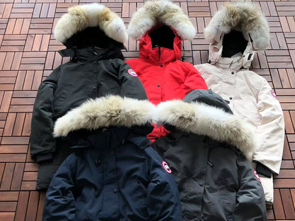 C🔥N🔥🔥A G🔥🔥🔥E WOMAN DOWN JACKET
