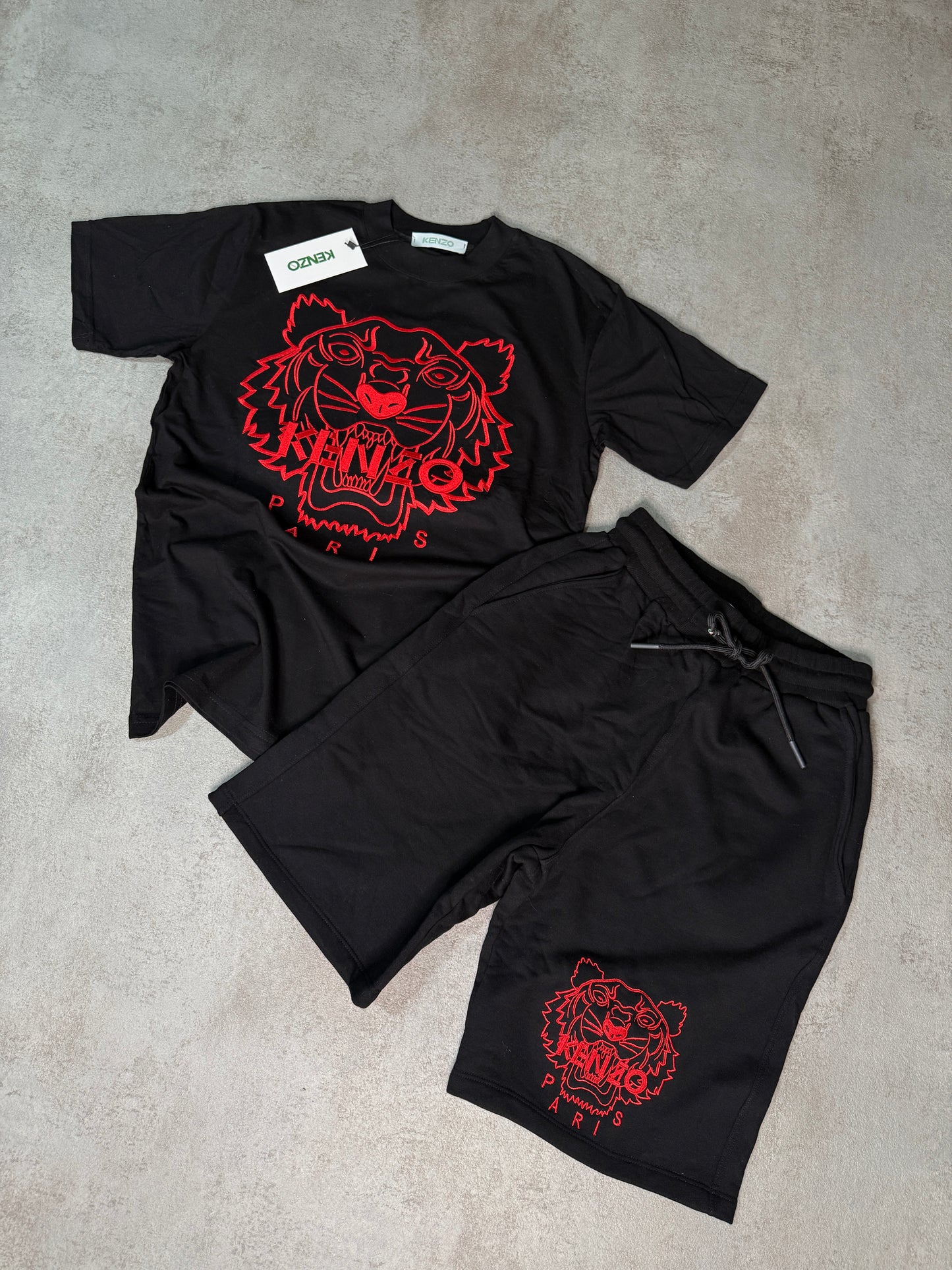 CHANDAL KENZ0