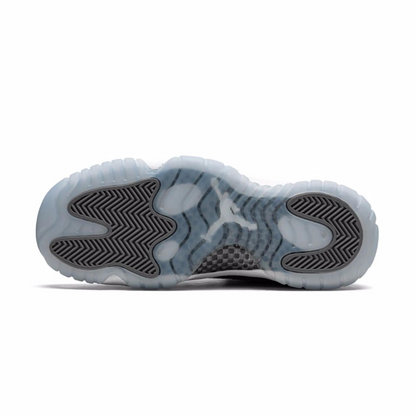 JORDAN 11 Retro Cool Grey