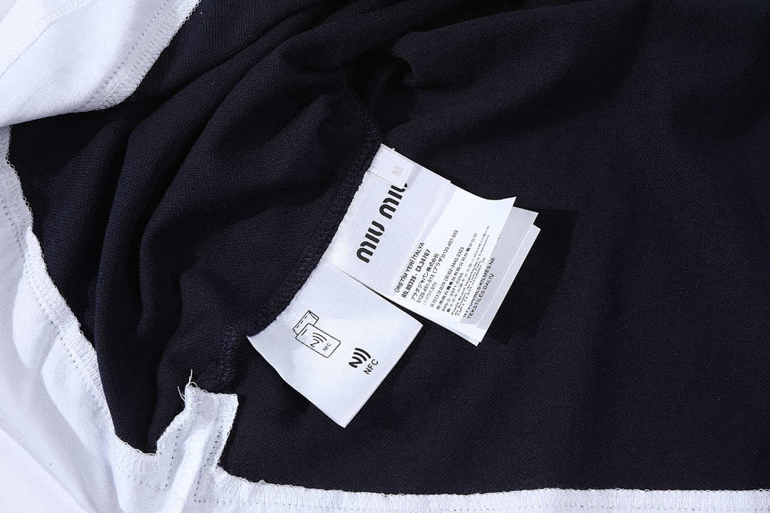 CAMISETA MIU M!U - 233