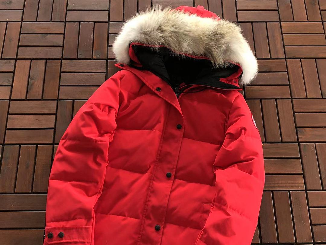 C🔥N🔥🔥A G🔥🔥🔥E WOMAN DOWN JACKET