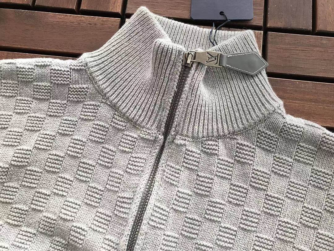L🔥SWEATER