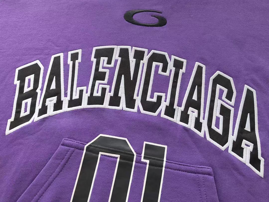 B🔥L🔥🔥🔥IA🔥A HOODIE