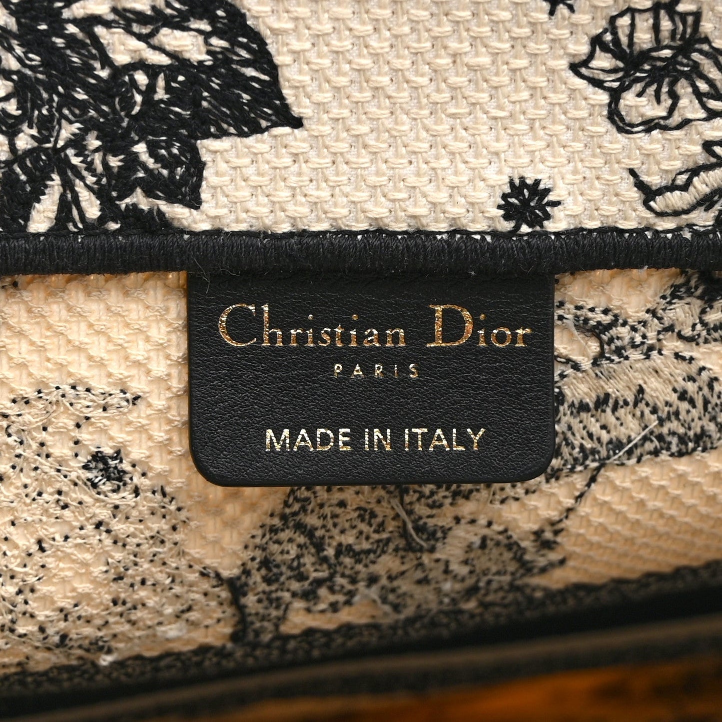 DIOR