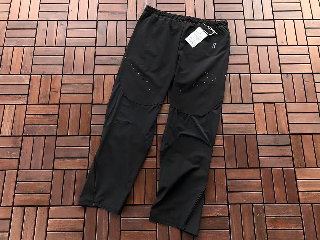TOP ￥ 249 PANTS ￥ 219 ON RU🔥🔥I🔥G JACKET TROUSERS