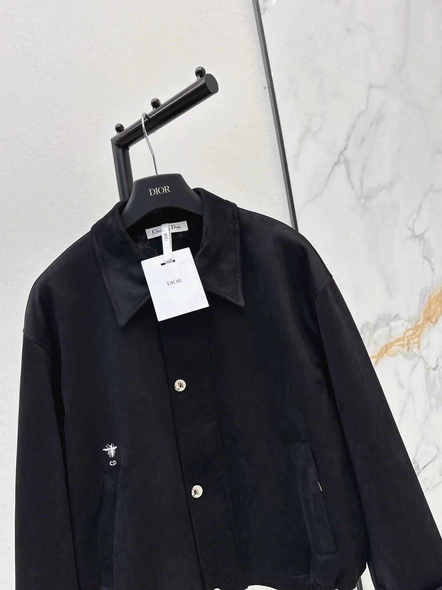 DIOR