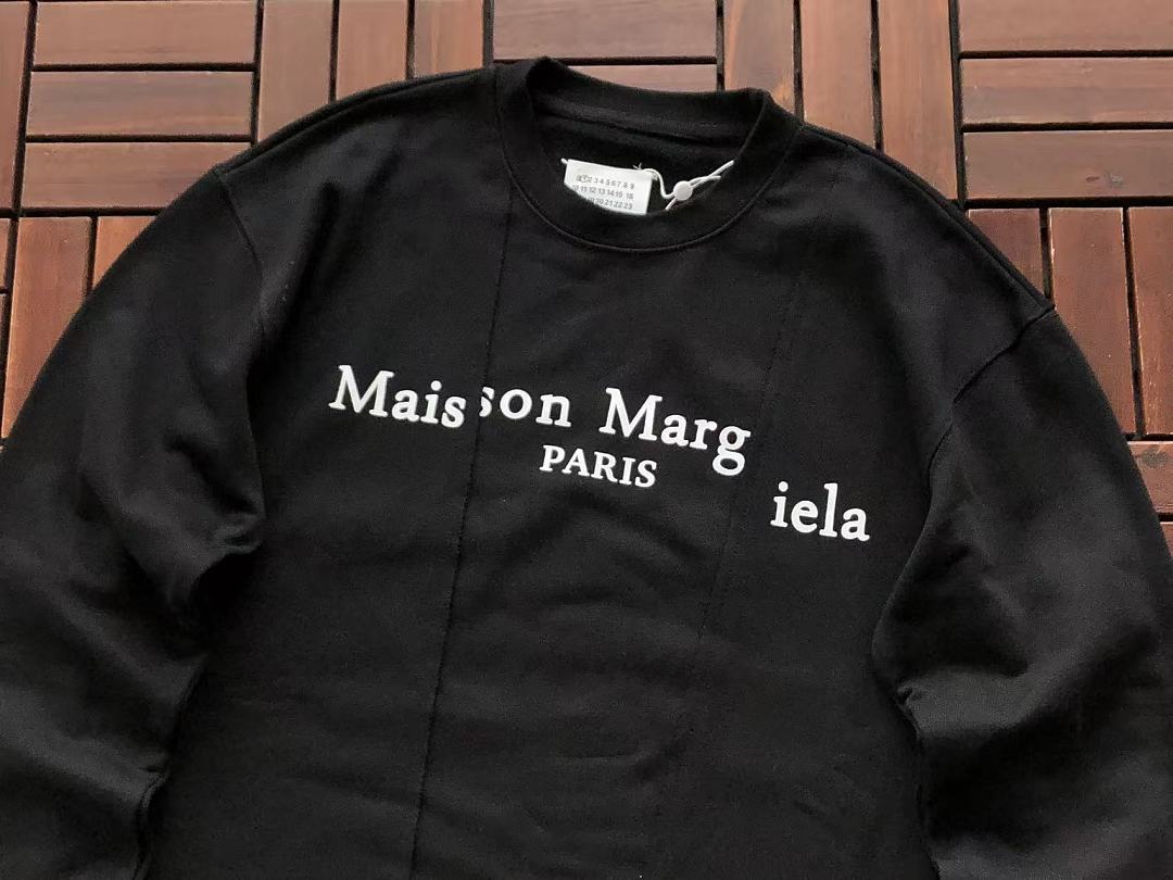 M🔥IS🔥N M🔥R🔥IE🔥A SWEATER