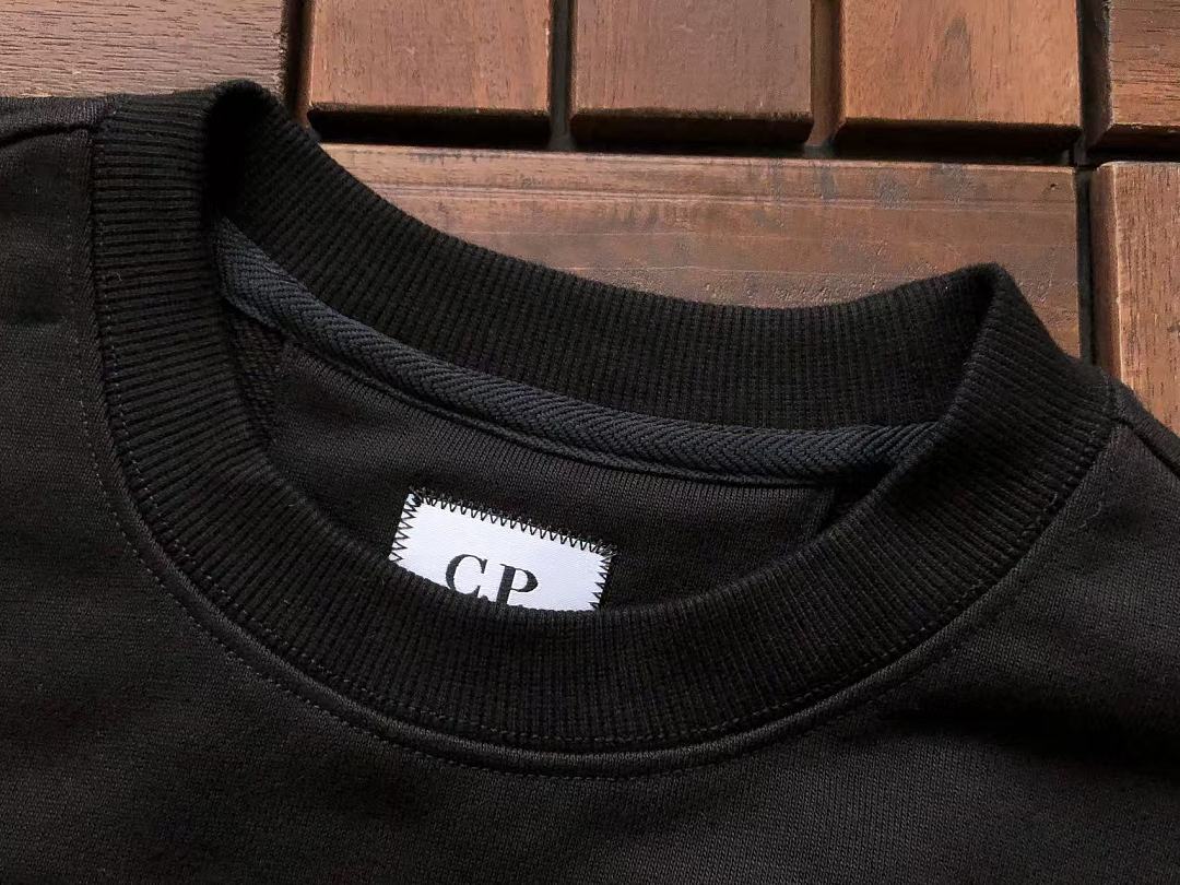 C.P. SWEATER