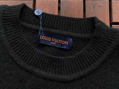 L🔥SWEATER