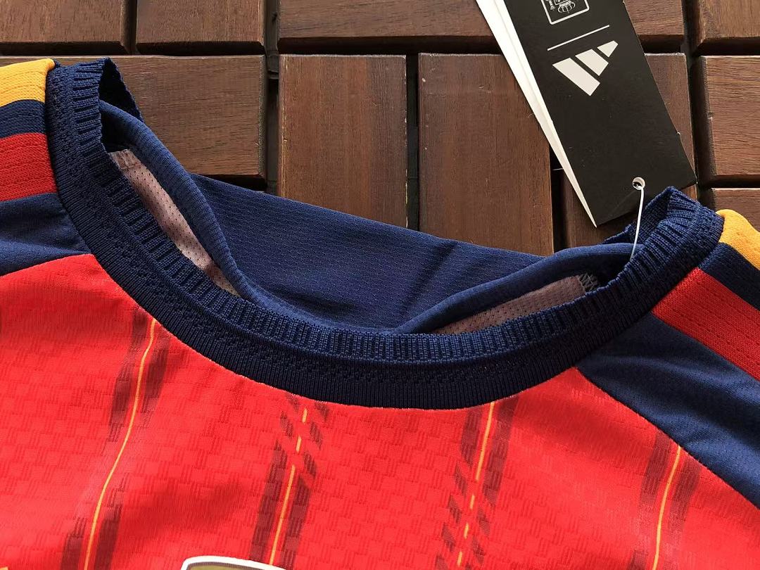 FOOTBALL T-SHIRT