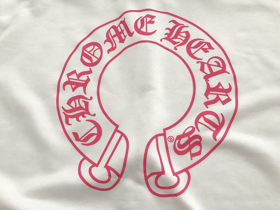 CH🔥OM🔥 HE🔥RTS HOODIE