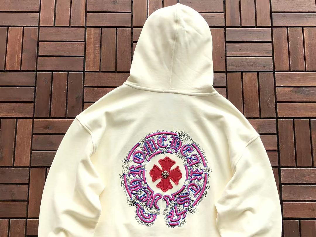 CH🔥OM🔥 HE🔥RTS HOODIE