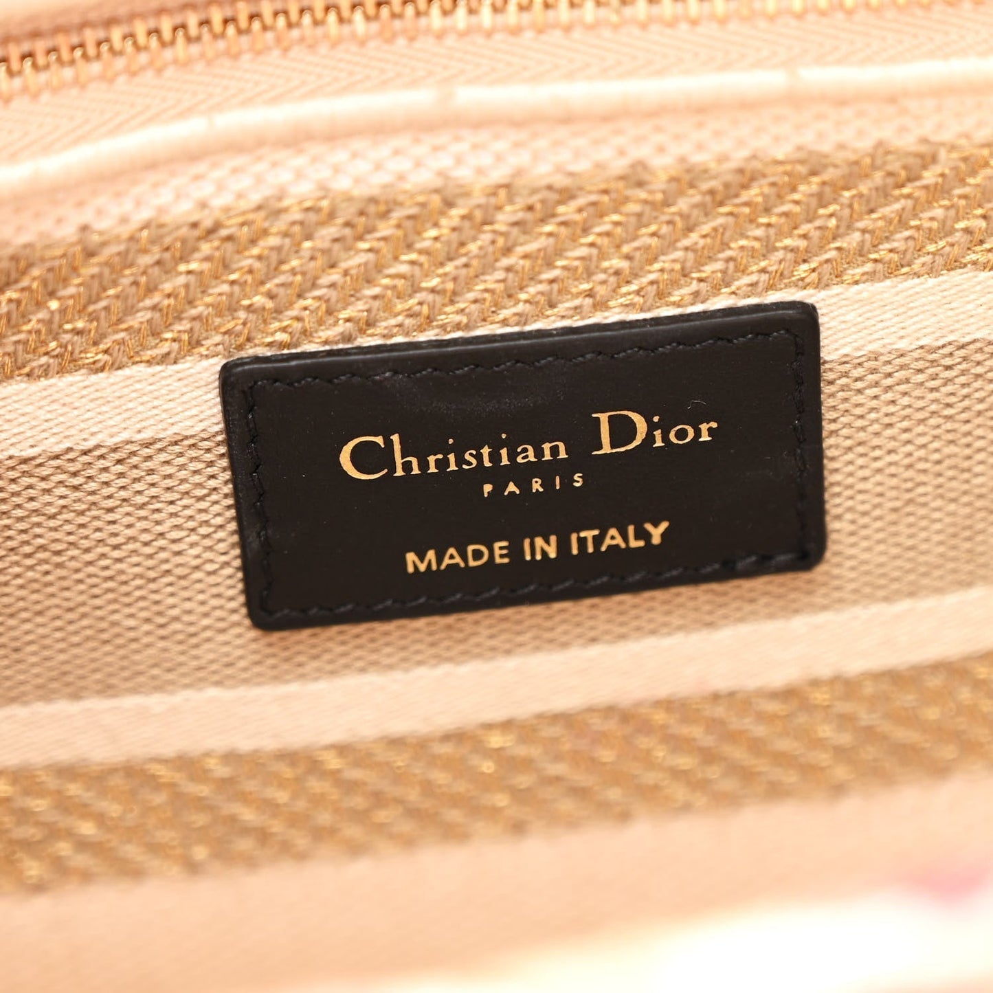 DIOR