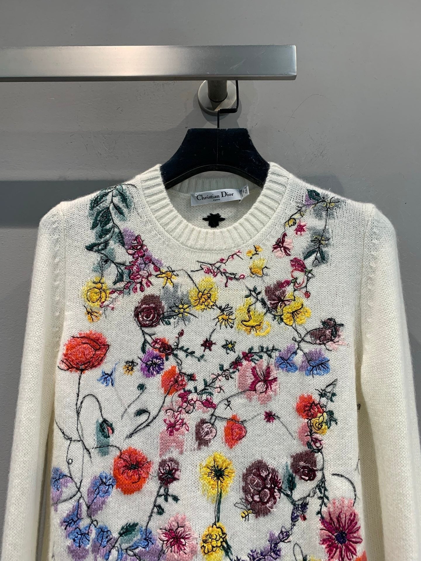DIOR