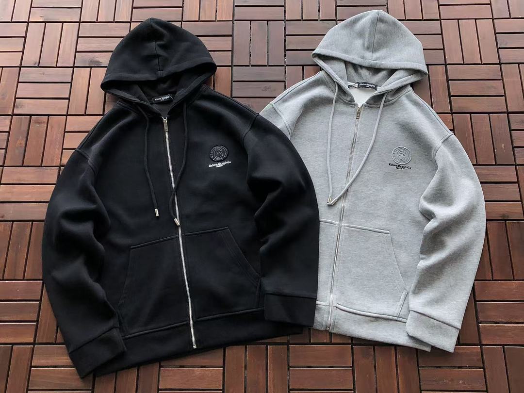 M🔥IS🔥N M🔥R🔥IE🔥A HOODIE