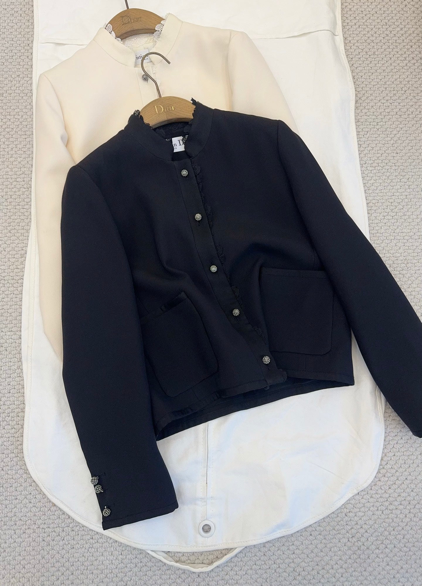DIOR
