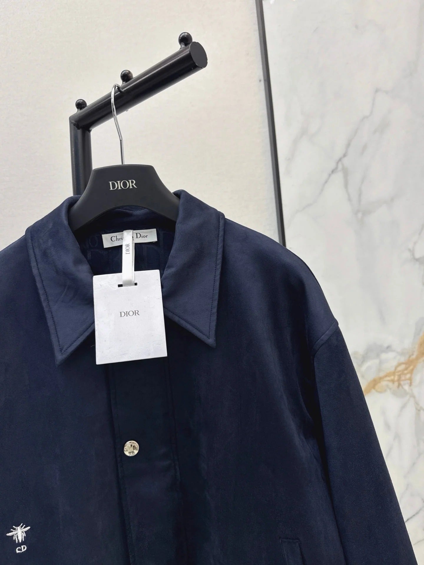 DIOR