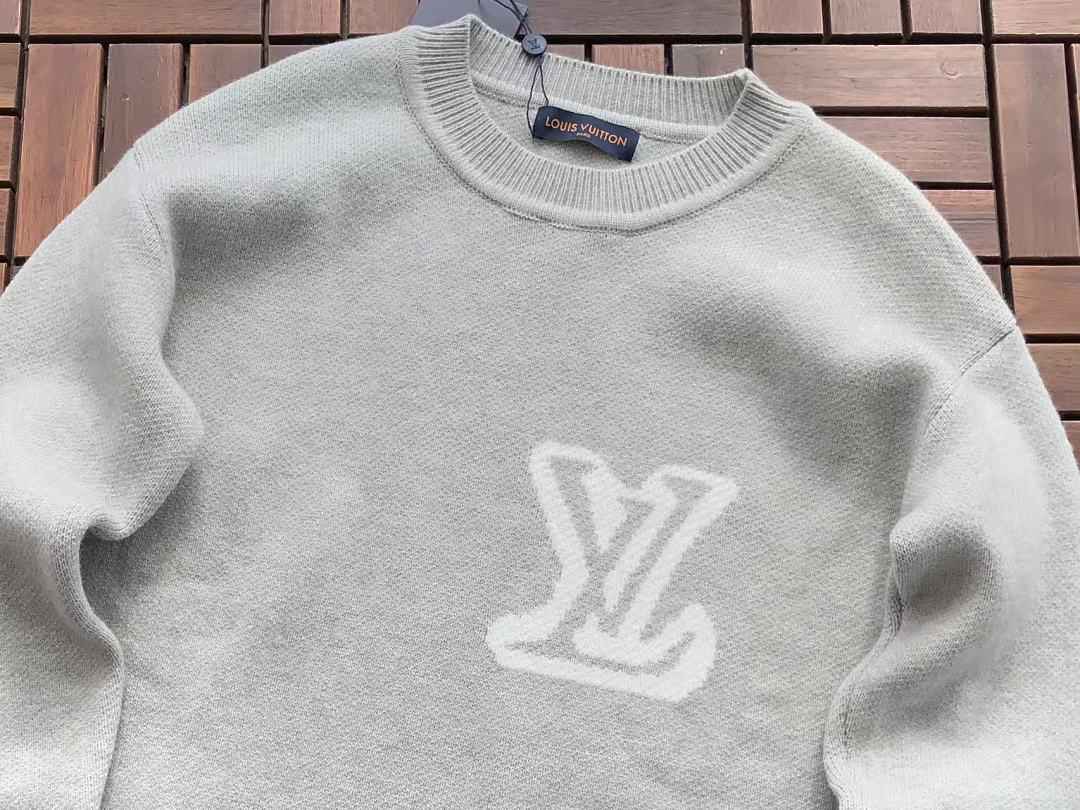 L🔥SWEATER
