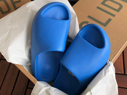 Y🔥🔥ZY & 🔥DI🔥AS SLIPPERS