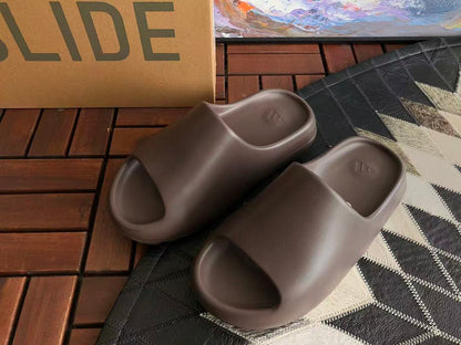 Y🔥🔥ZY & 🔥DI🔥AS SLIPPERS