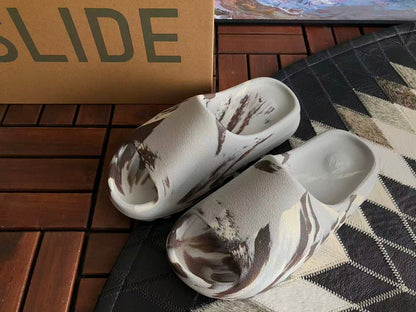 Y🔥🔥ZY & 🔥DI🔥AS SLIPPERS
