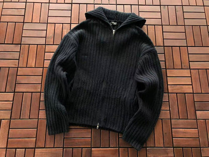 FAR SWEATER