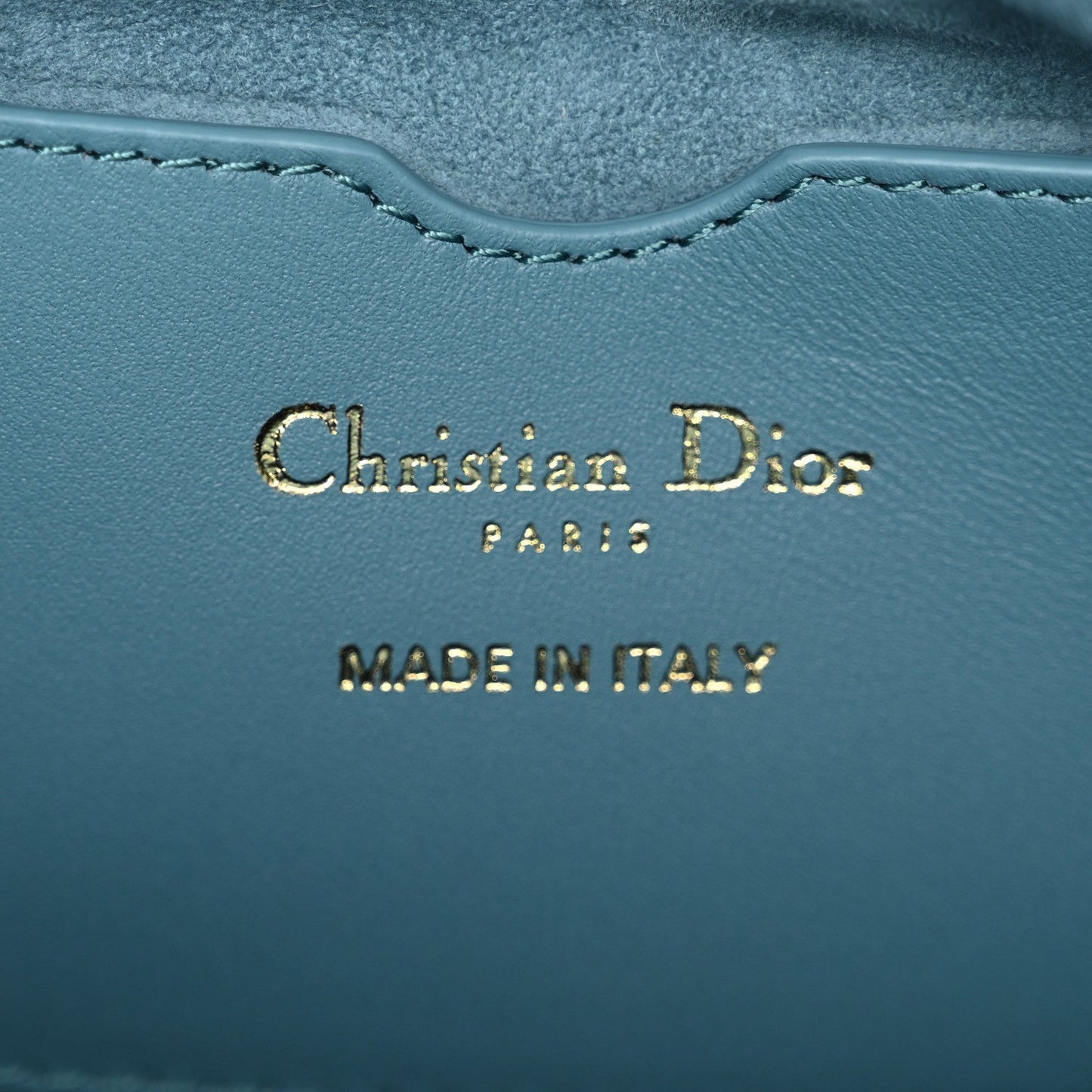 DIOR