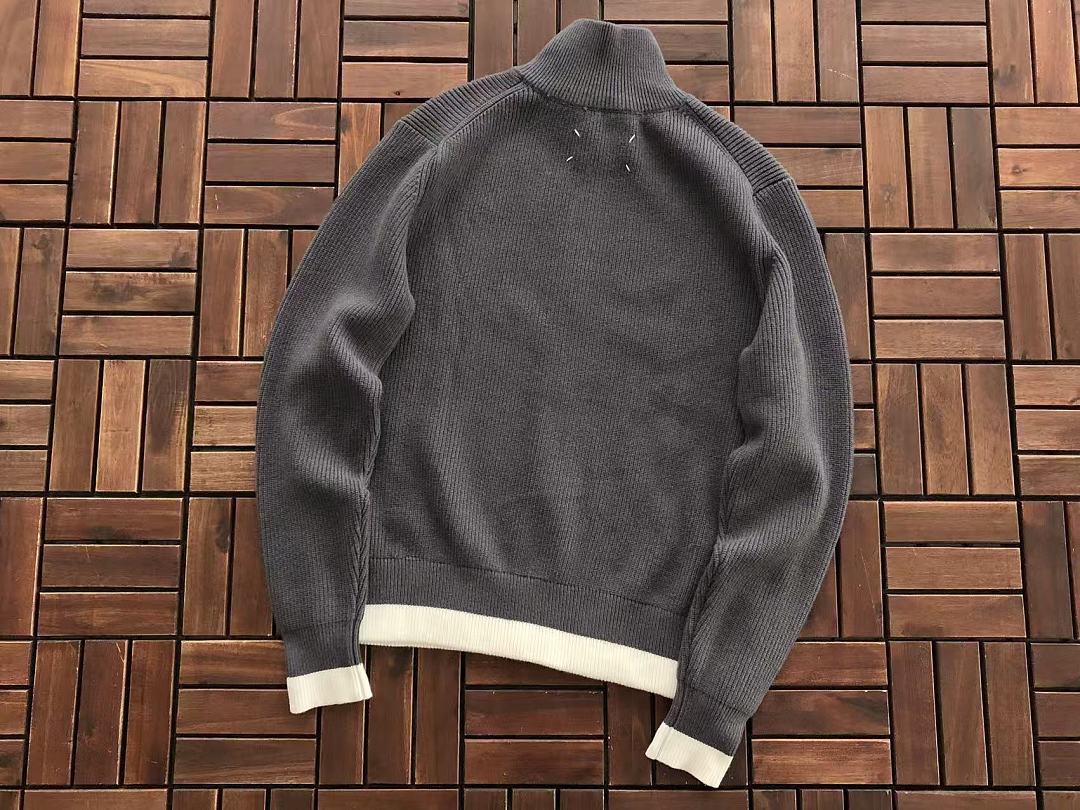 M🔥IS🔥N M🔥R🔥IE🔥A SWEATER