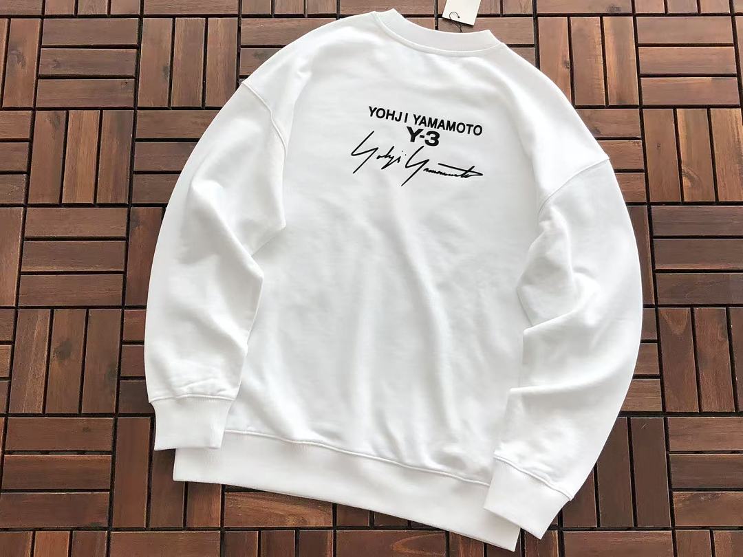 Y🔥 & 🔥DI🔥AS SWEATER