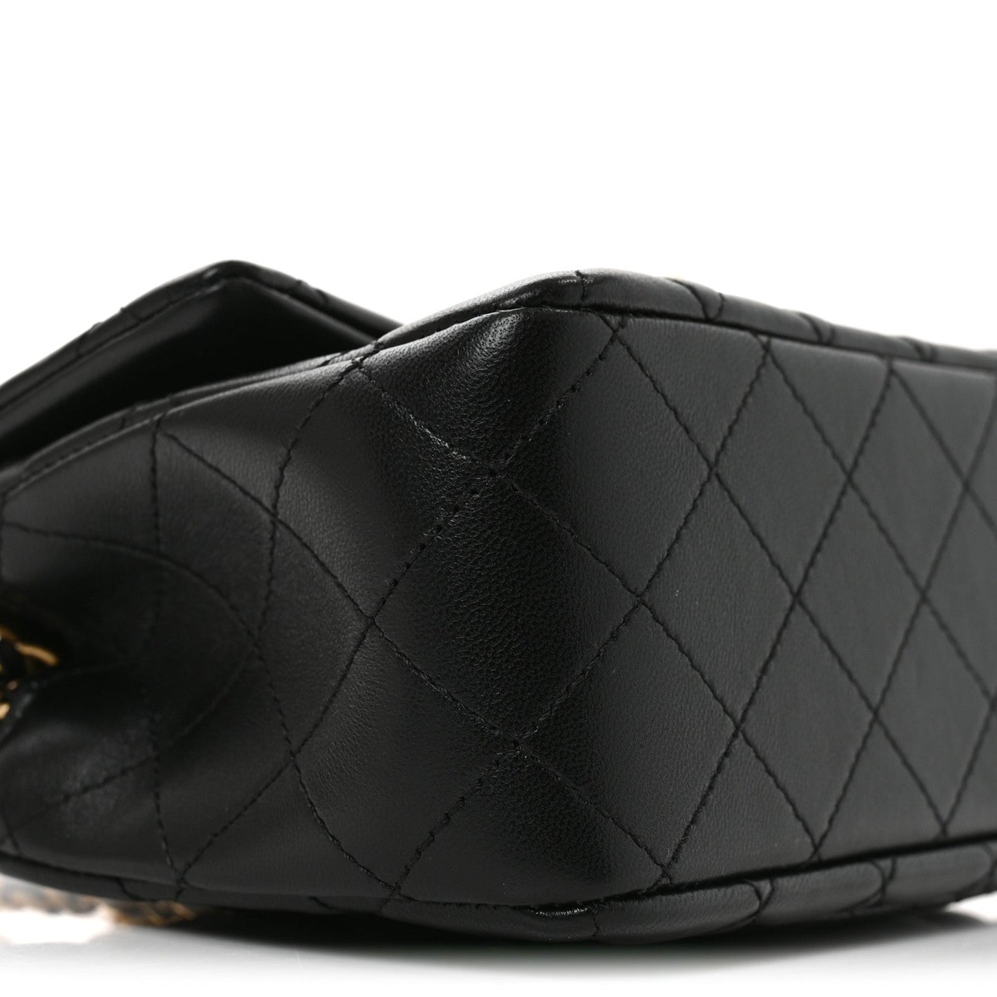 Lambskin Quilted Mini Pearl Crush Flap Black