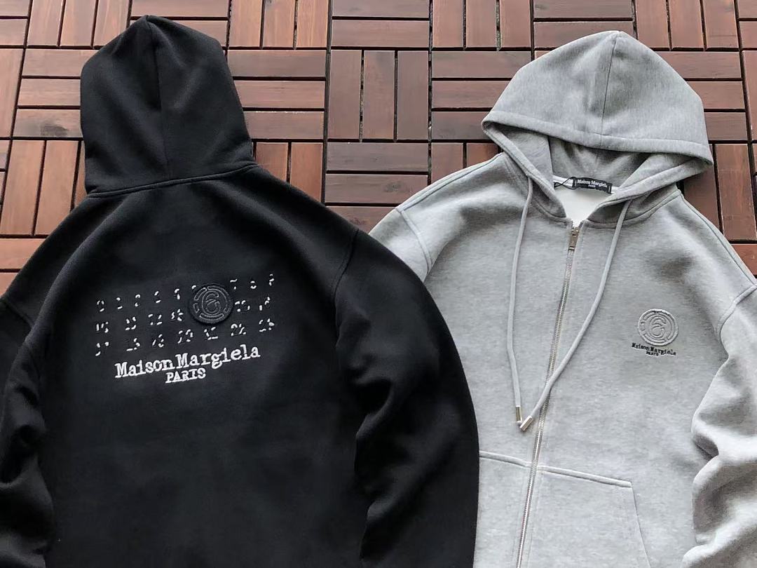 M🔥IS🔥N M🔥R🔥IE🔥A HOODIE