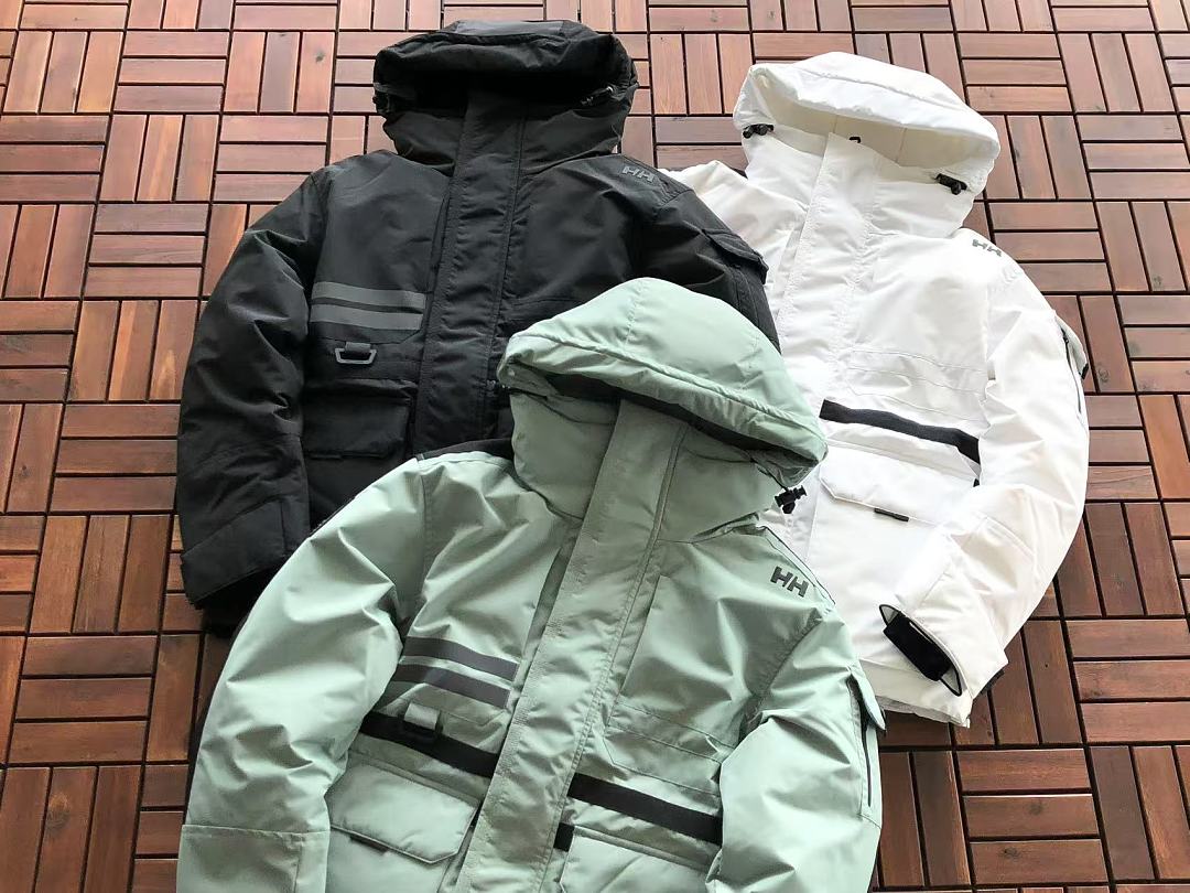 HELLY HANSEN DOWN JACKET