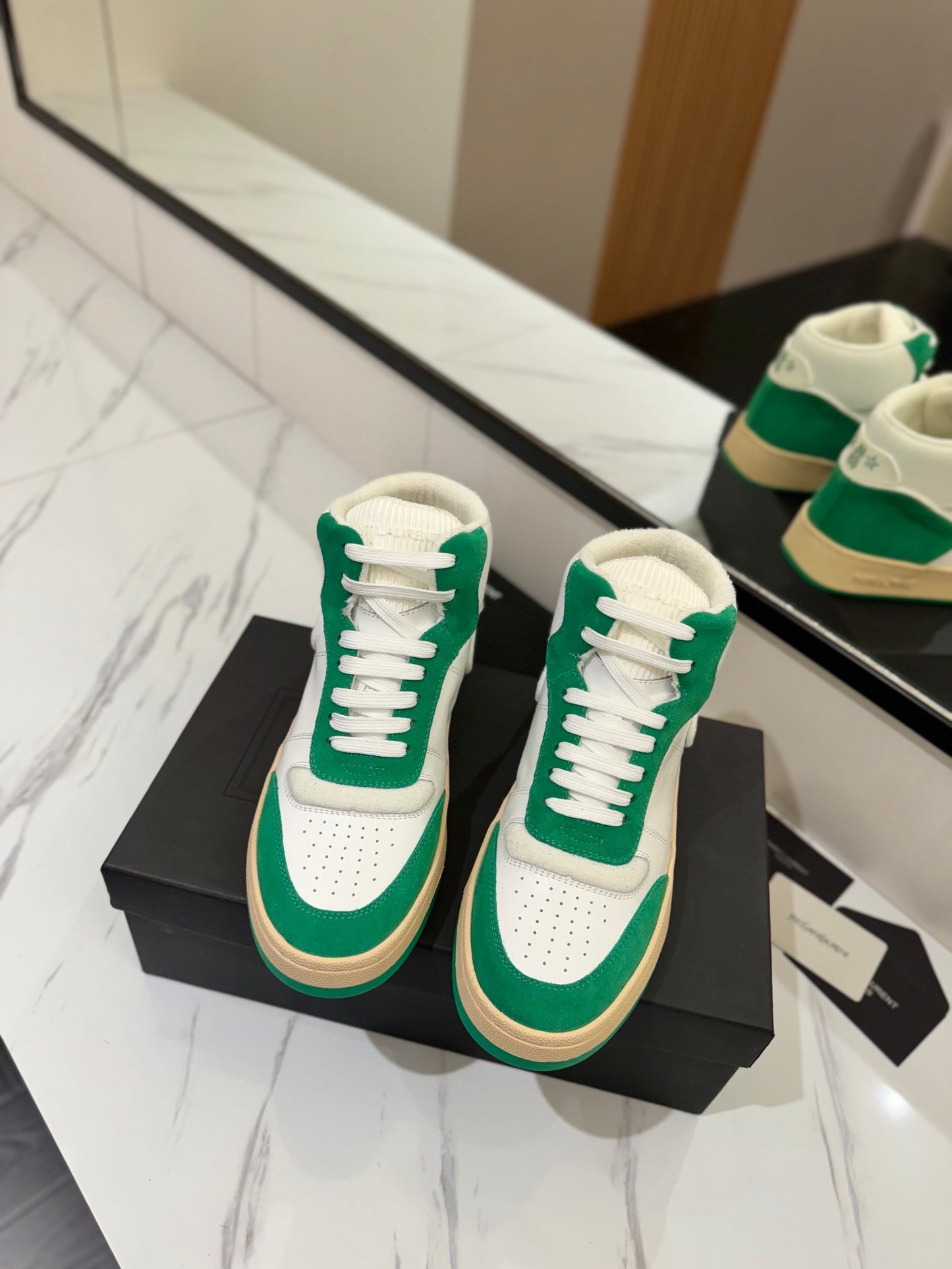 Saint Laurent