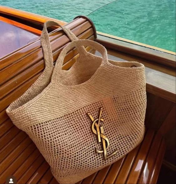 Saint Laurent