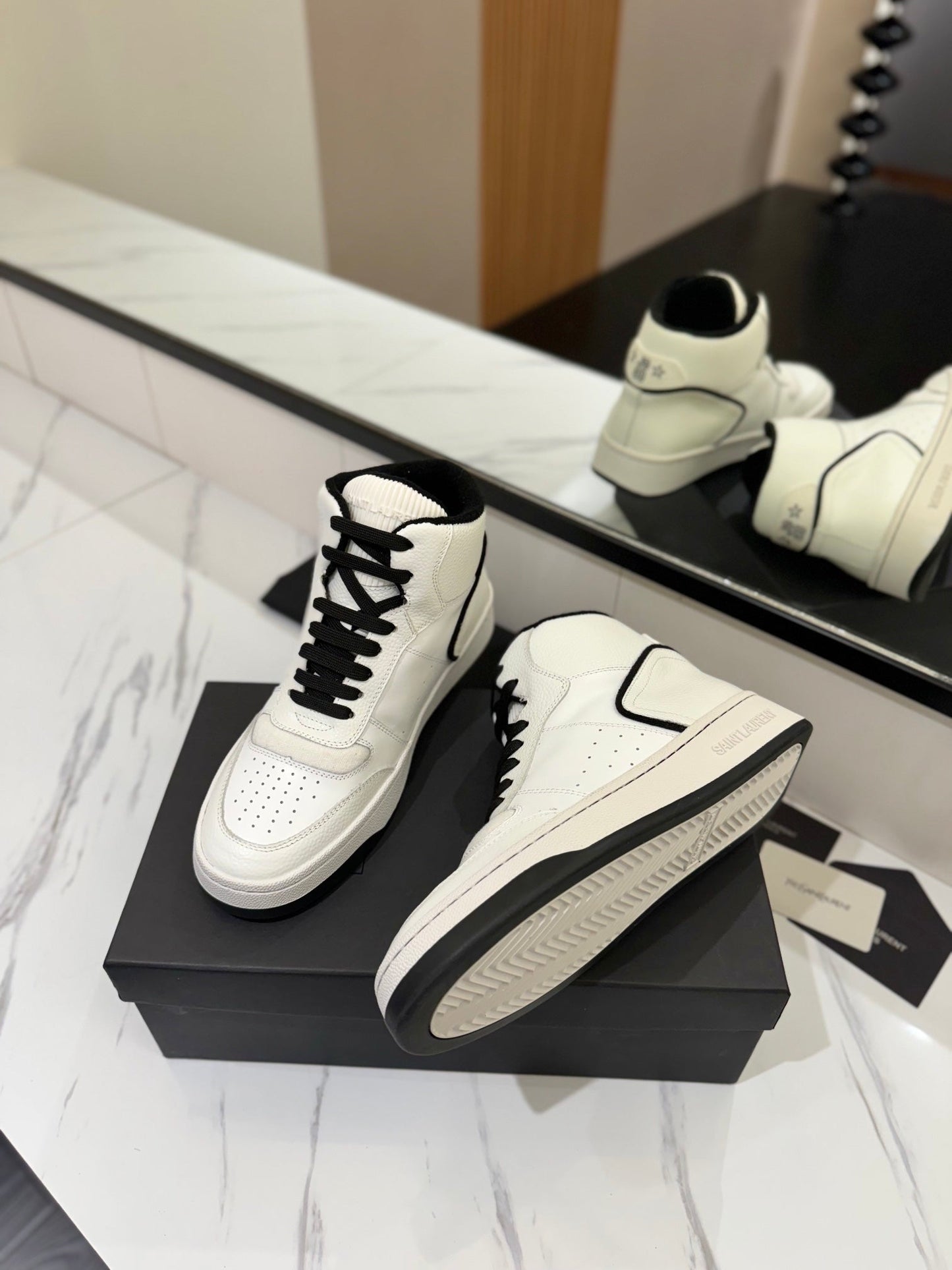 Saint Laurent
