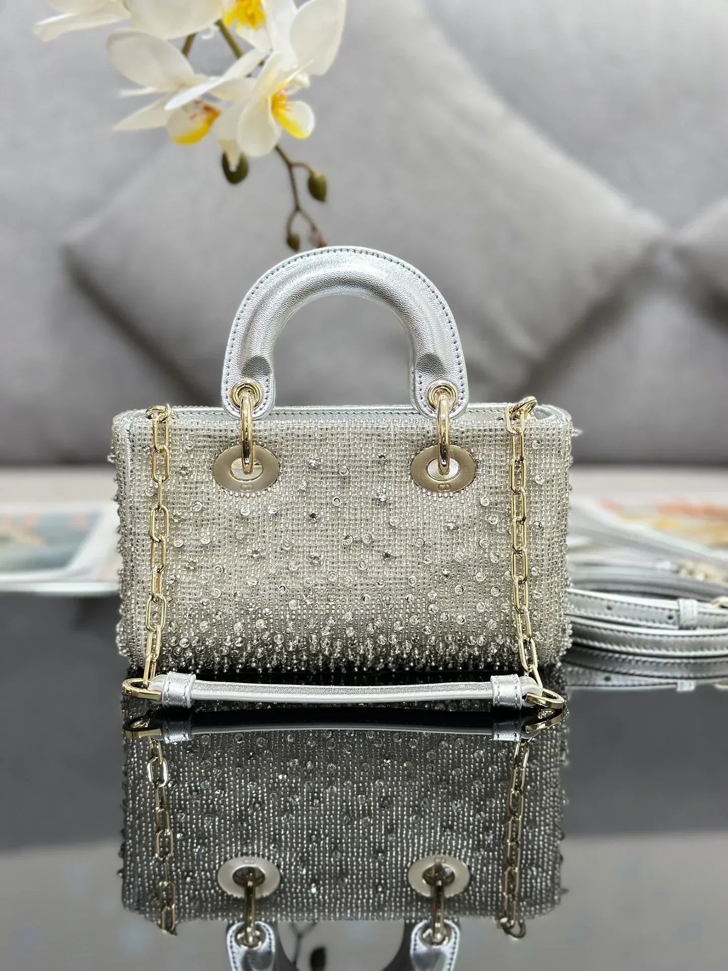 DIOR
