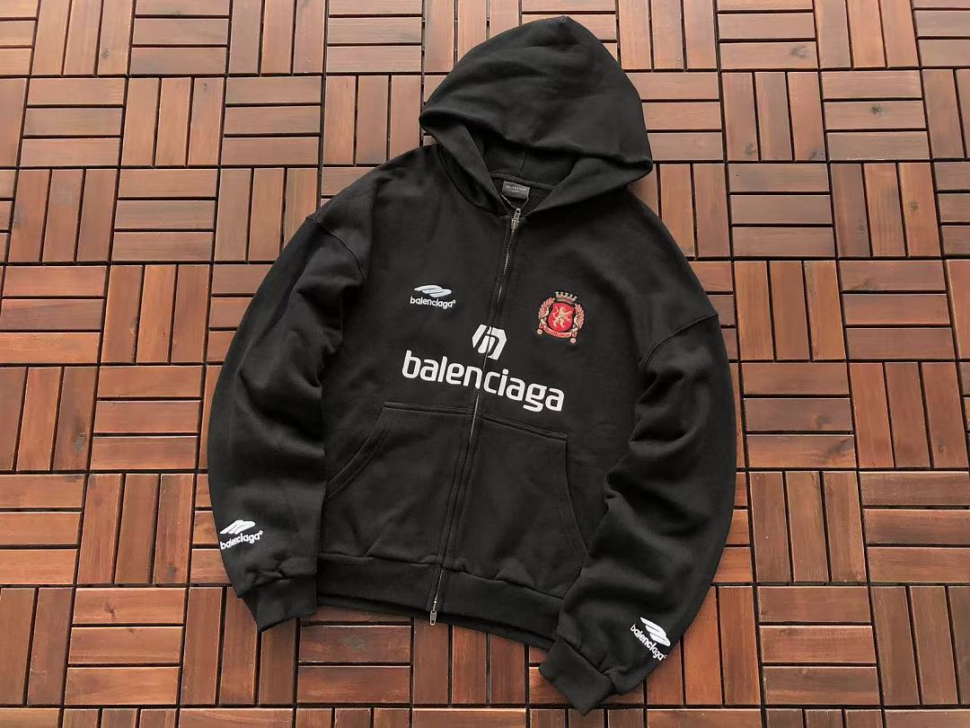 B🔥L🔥🔥🔥IA🔥A HOODIE