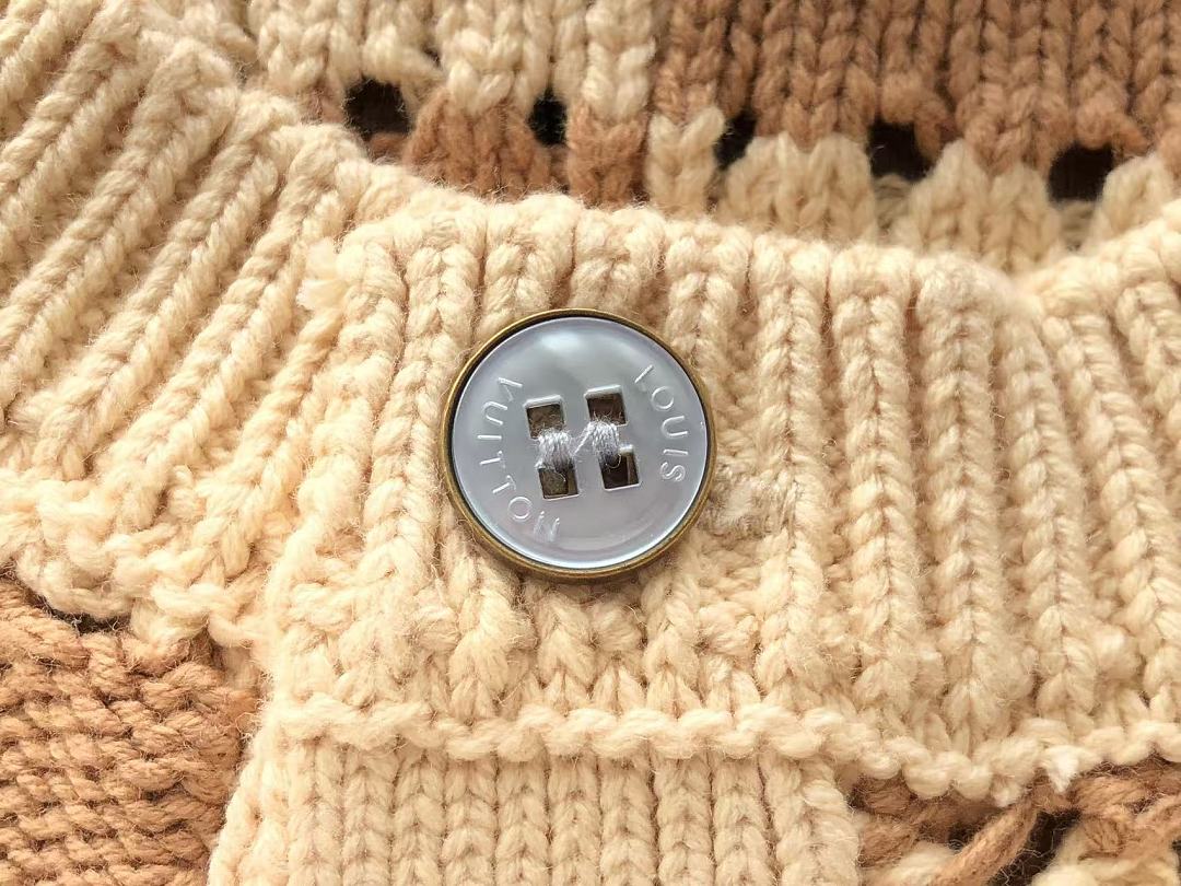 L🔥SWEATER